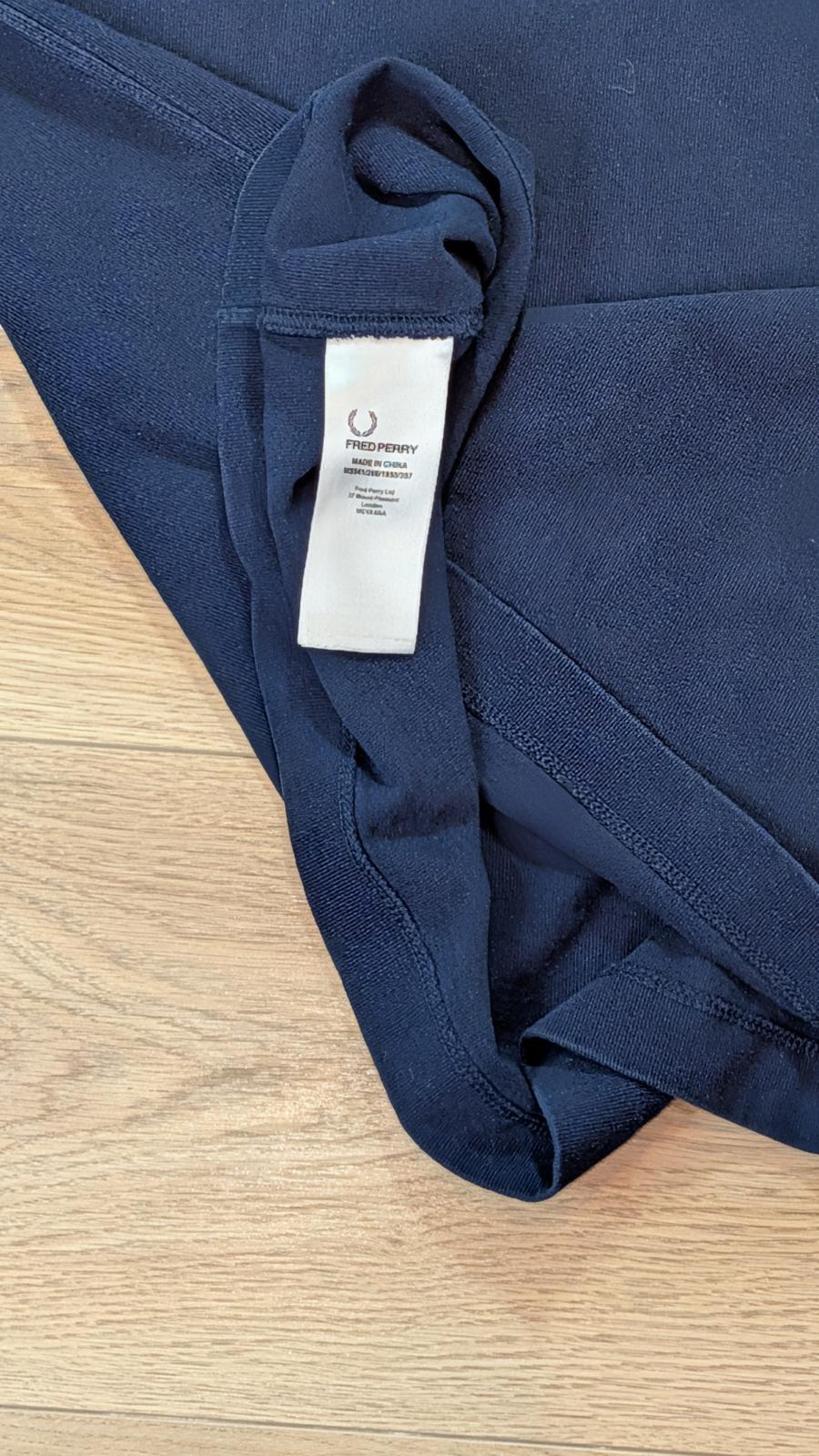 Fred Perry Men's T Shirt - Navy - Size Medium