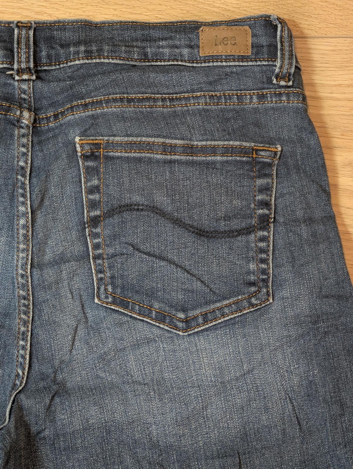 Lee Women's Mid Rise Relaxed Straight Jeans - Blue - Size 30W 26L
