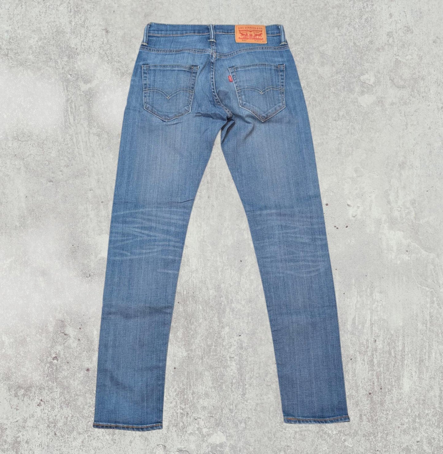 Levi's Men's 520 Relaxed Tapered Jeans - Blue - Size 27W 32L