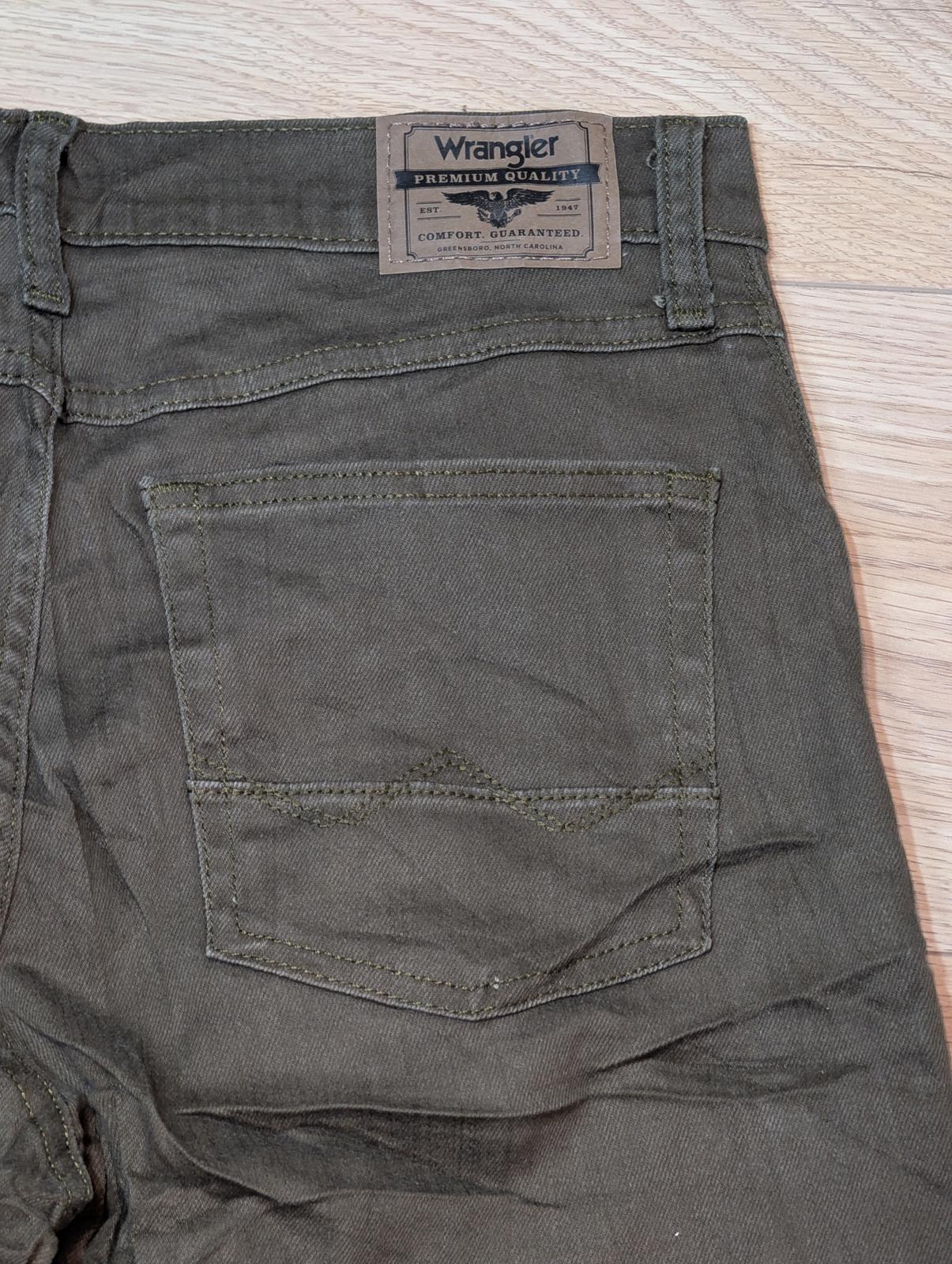 Wrangler Men's Athletic Fit Jeans - Khaki - Size 30W 32L