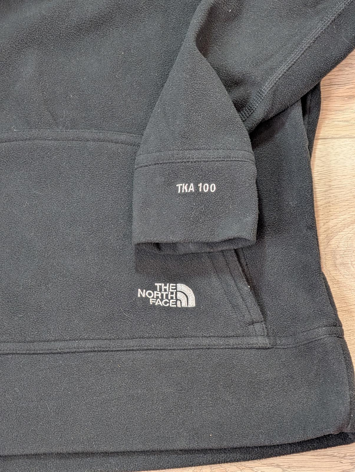 The North Face Women's TKA 100 1/4 Zip Jumper - Black - Size XS