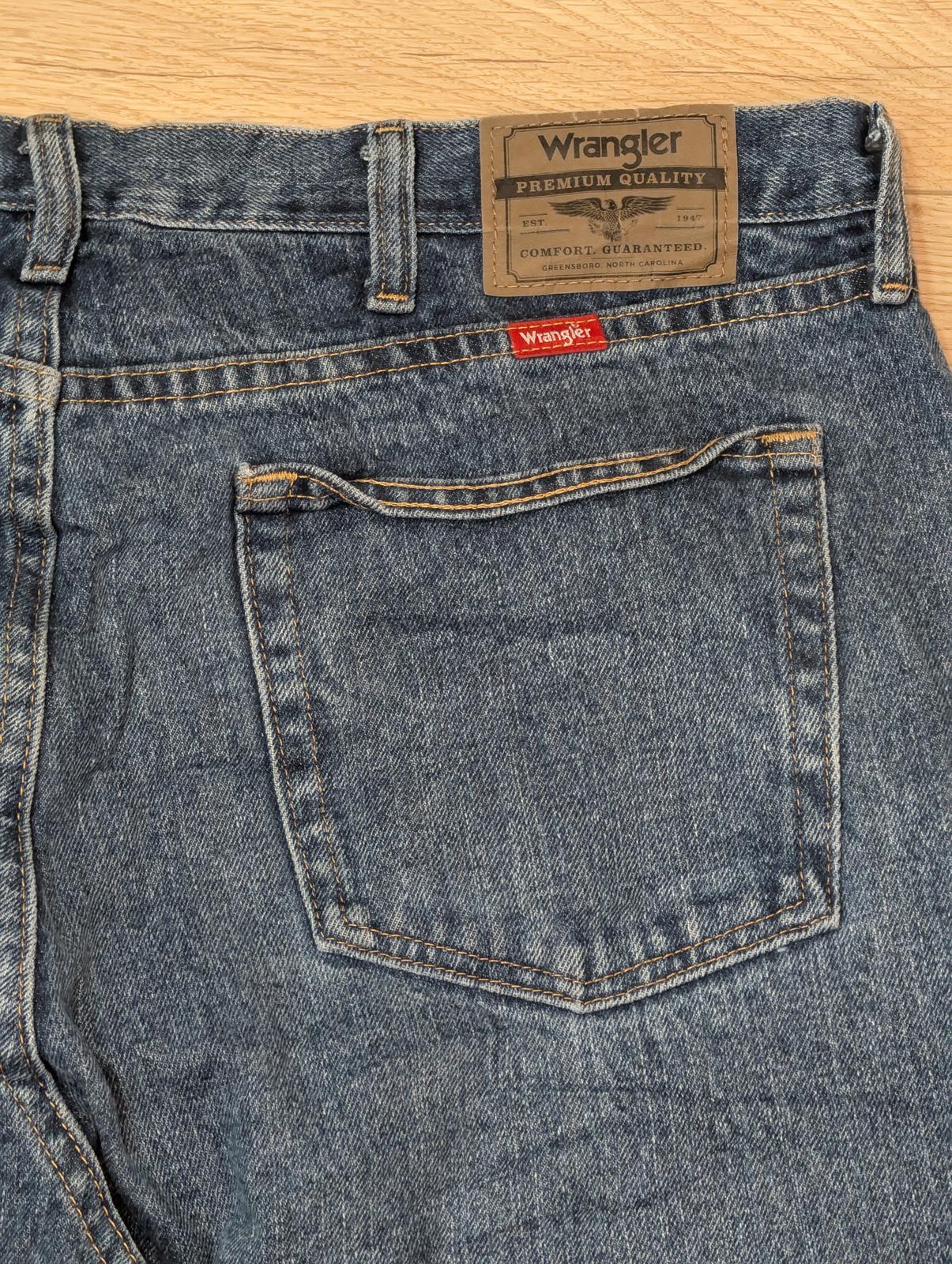 Wrangler Men's Straight Jeans - Blue - Size 38W 32L