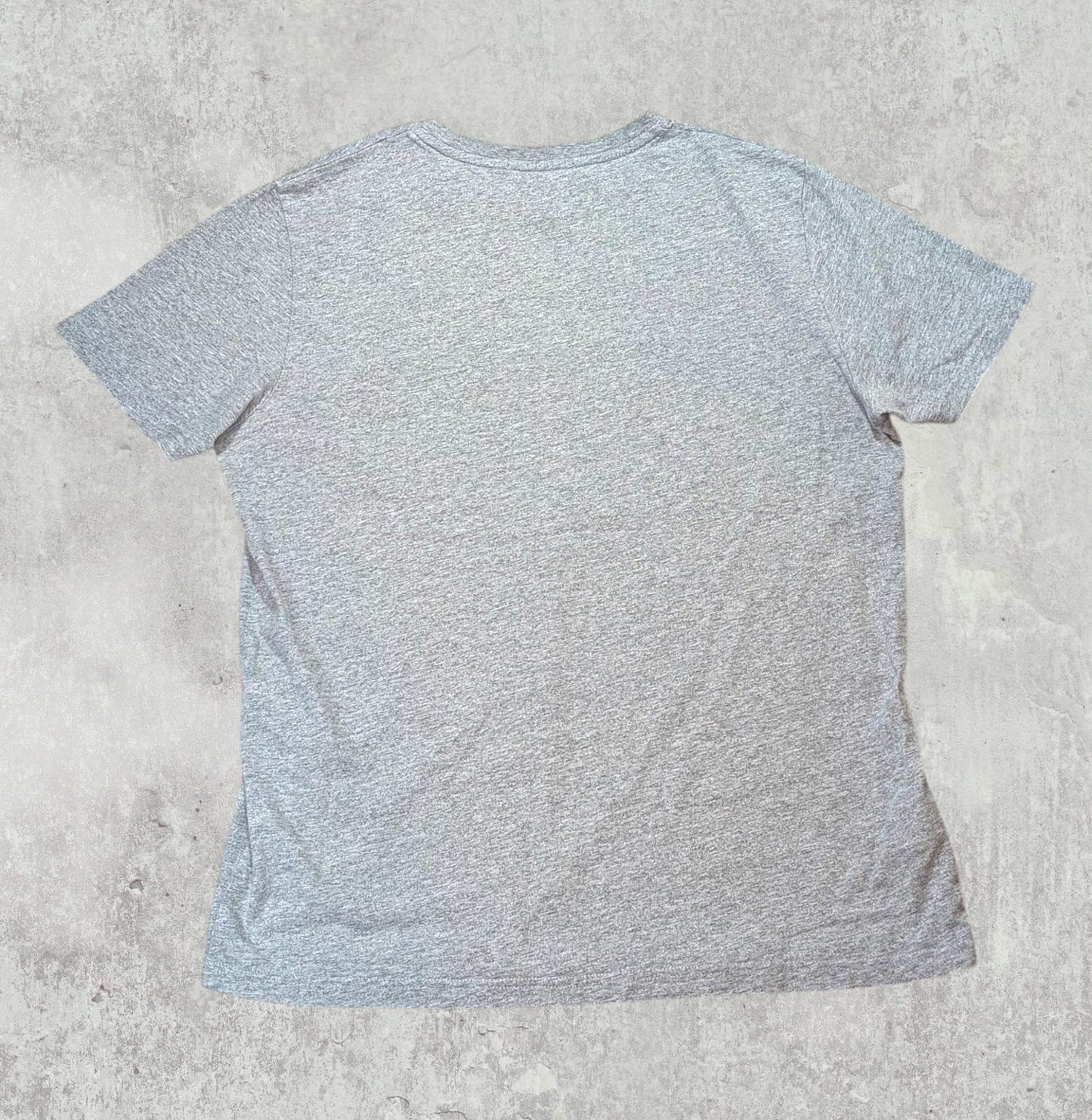 Fred Perry Men's T Shirt - Grey - Size Medium