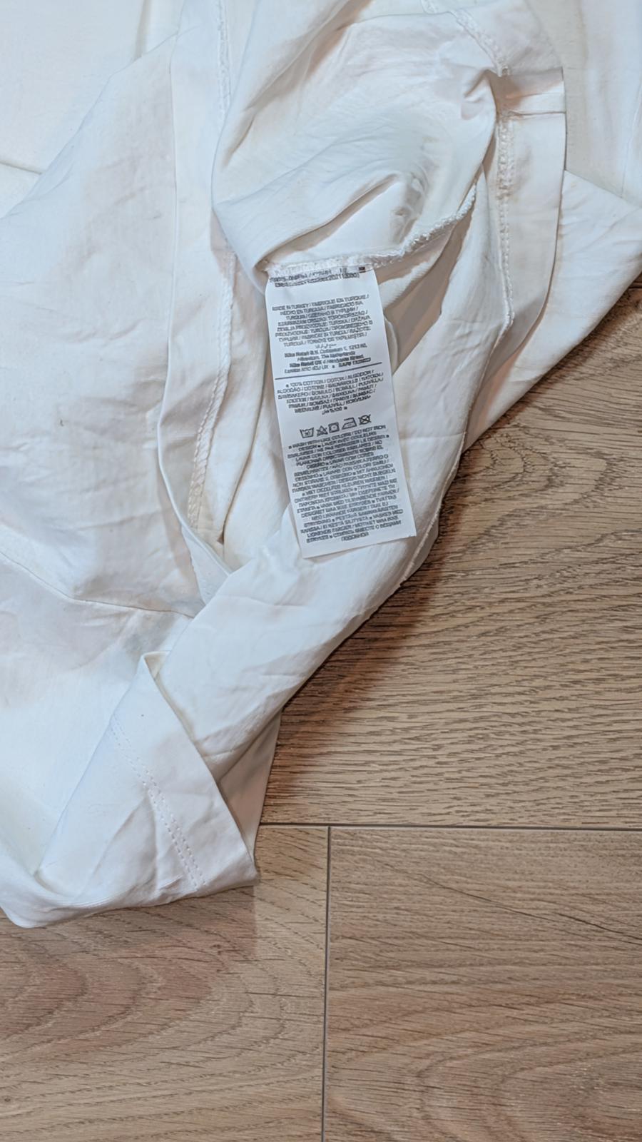 Nike Men's 72 T Shirt - White - Size Small