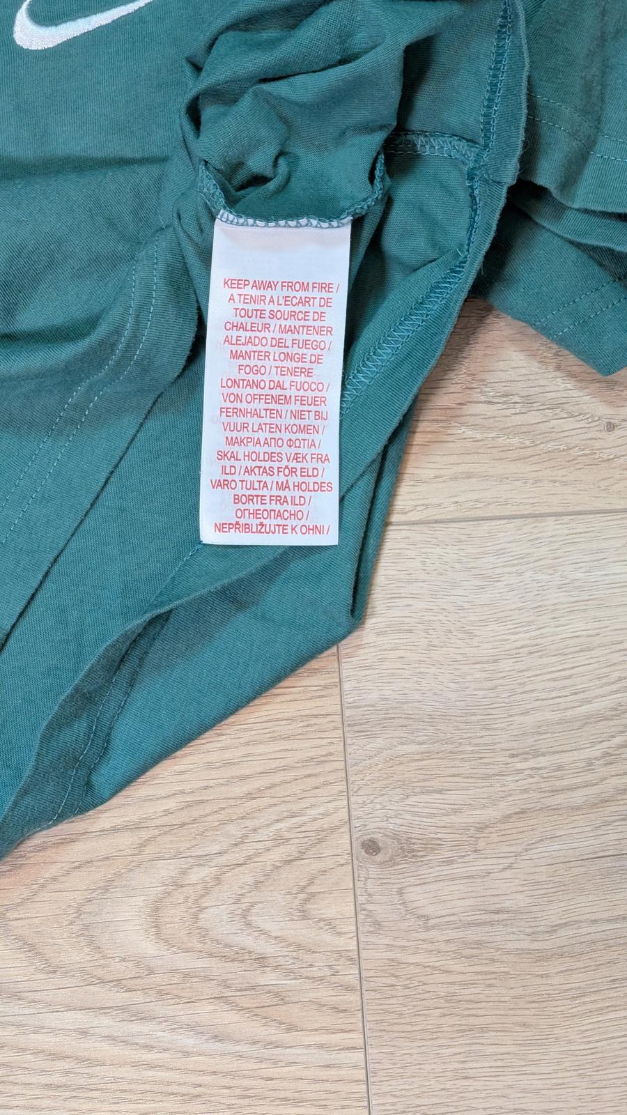 Nike Women's Cropped T Shirt - Green - Size XS