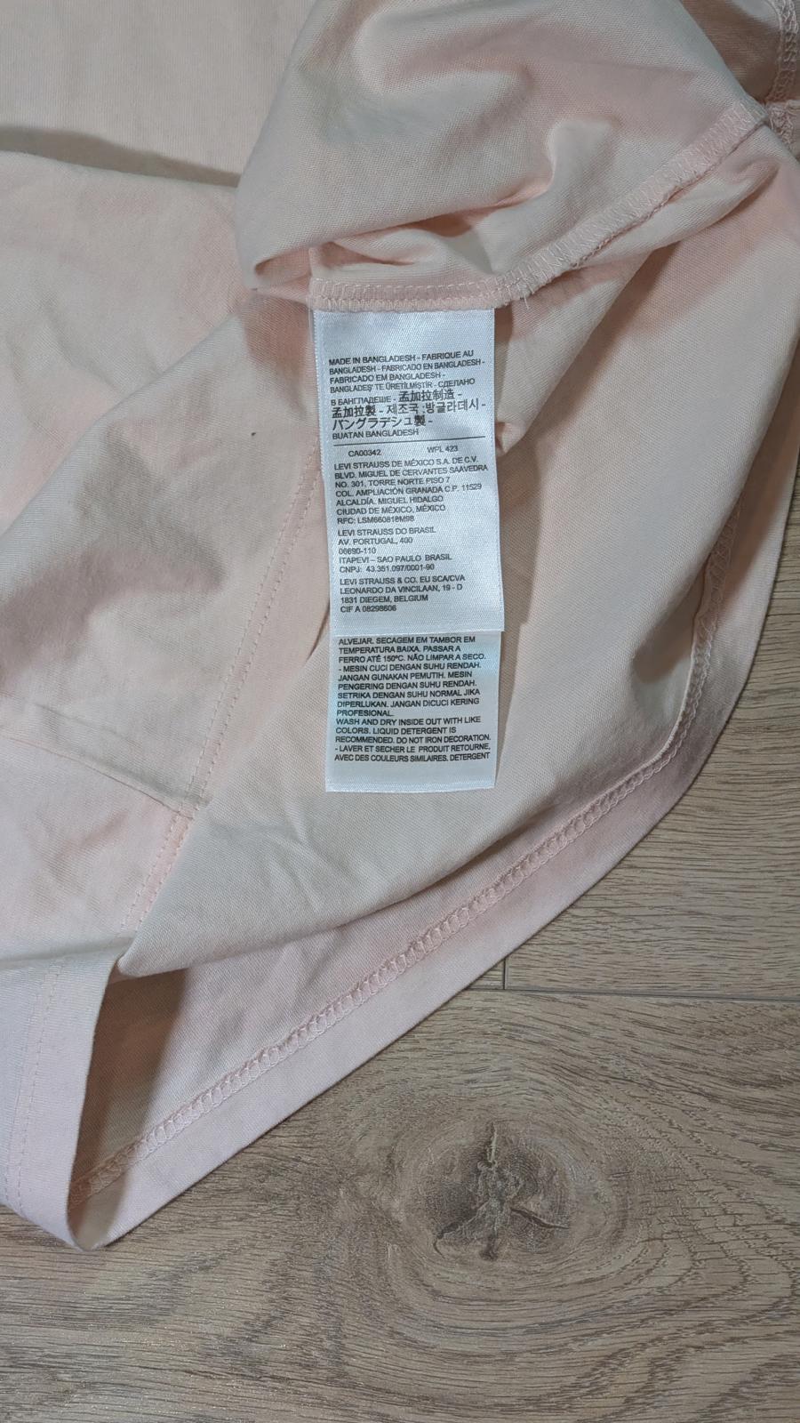 Levi's Women's T Shirt - Pink - Size XS