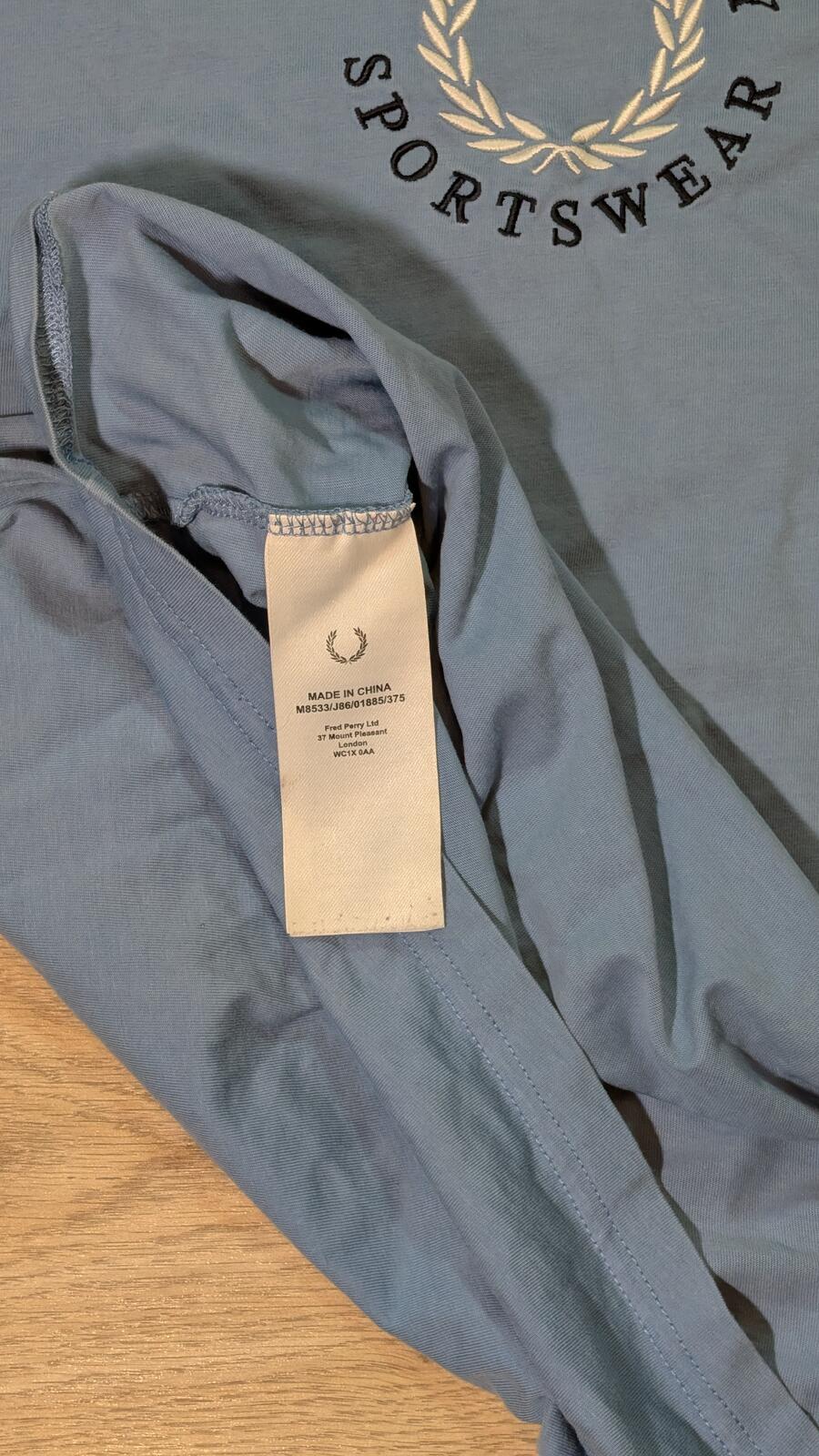 Fred Perry Men's T Shirt - Blue - Size Medium