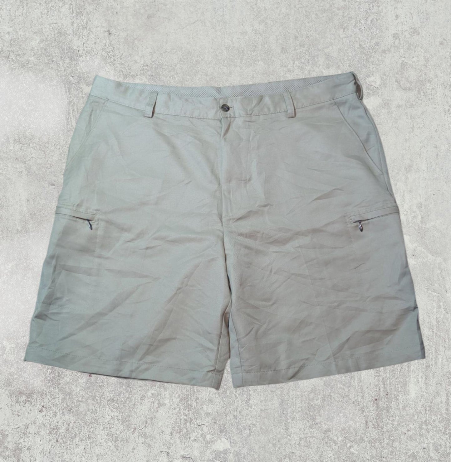 Izod Men's Golf Shorts - Beige - Size 40W