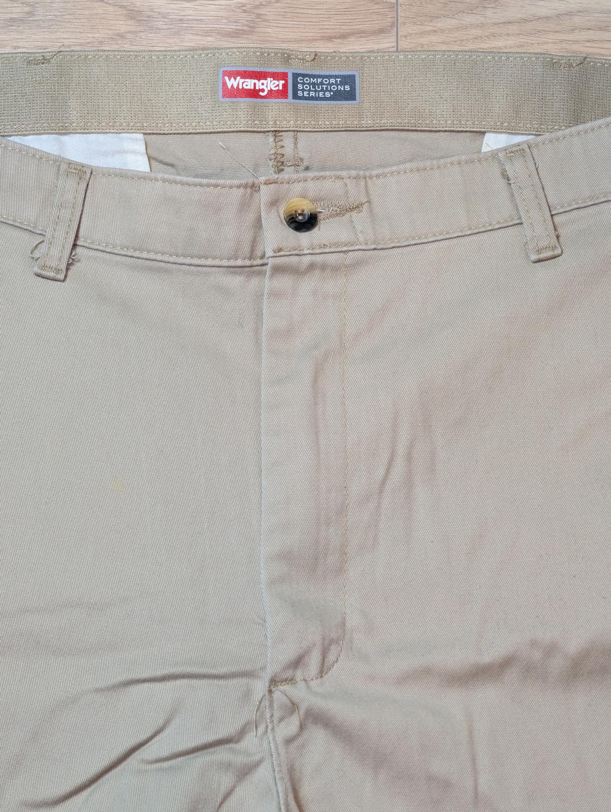 Wrangler Men's Comfort Series Chino Trousers - Tan - Size 38W 28L