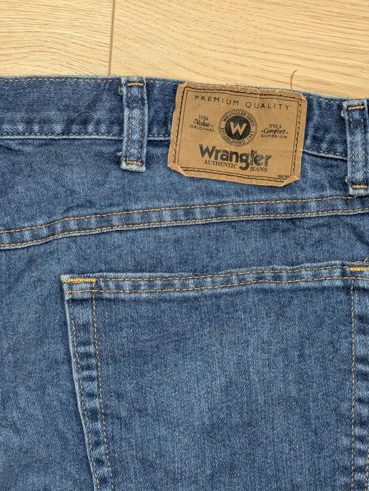 Wrangler Men's Regular Straight Jeans - Blue - Size 36W 30L