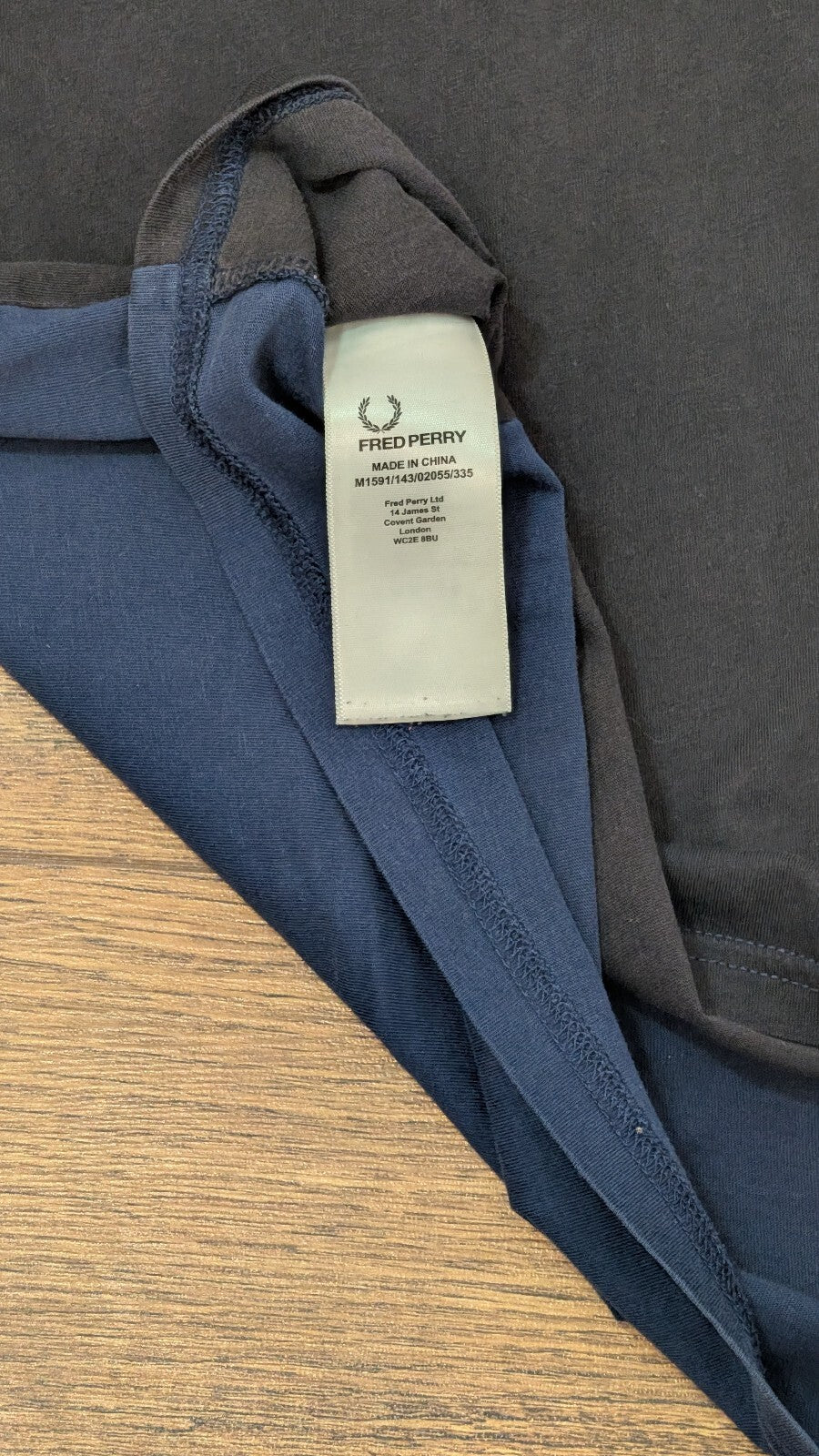 Fred Perry Men's T Shirt - Navy - Size Small