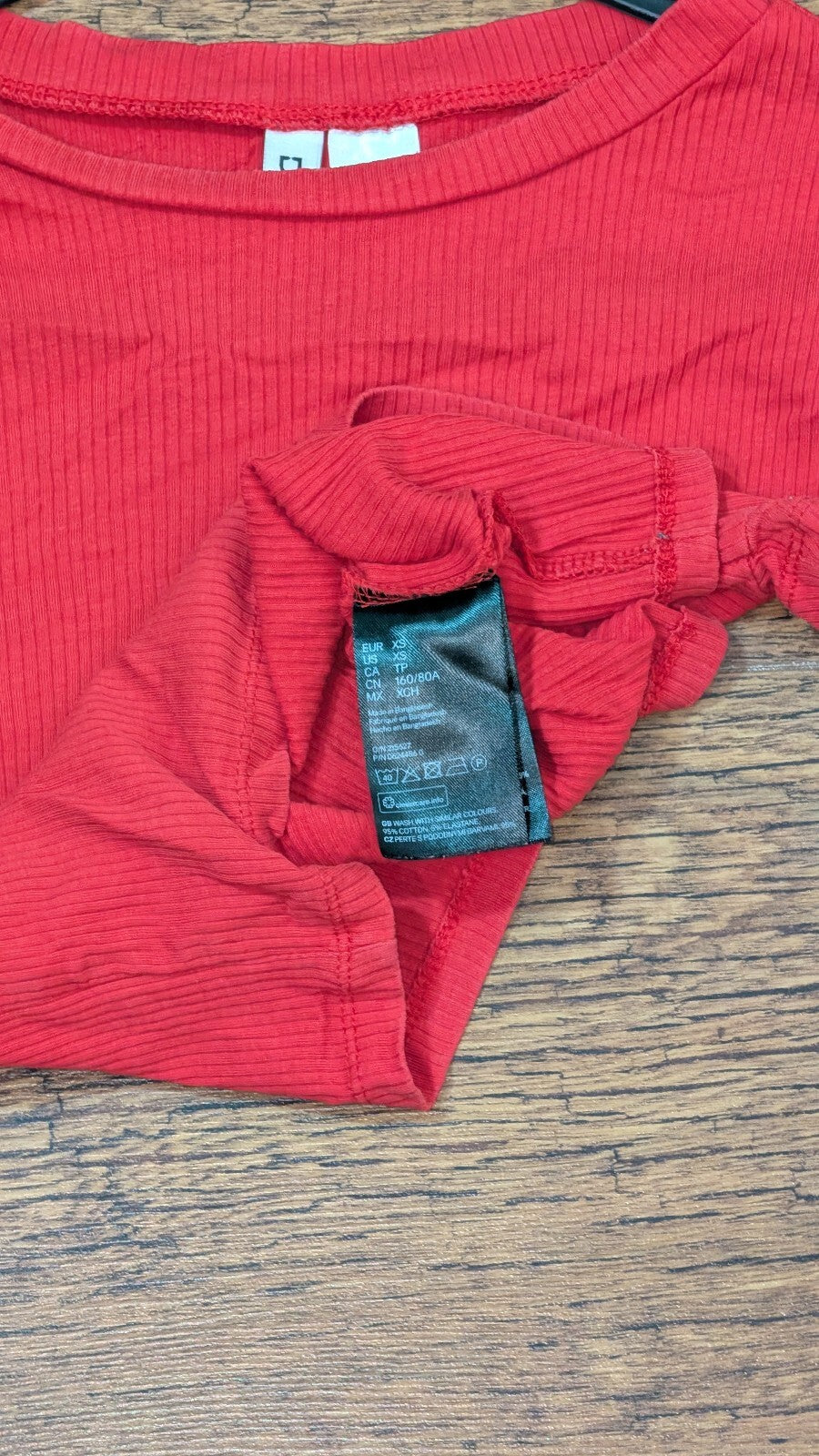 H&M Women's T Shirt - Red - Size XS