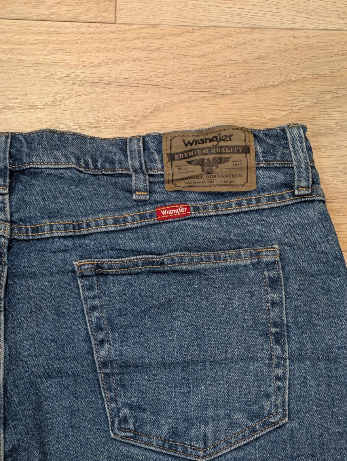 Wrangler Men's Straight Jeans - Blue - Size 38W 32L