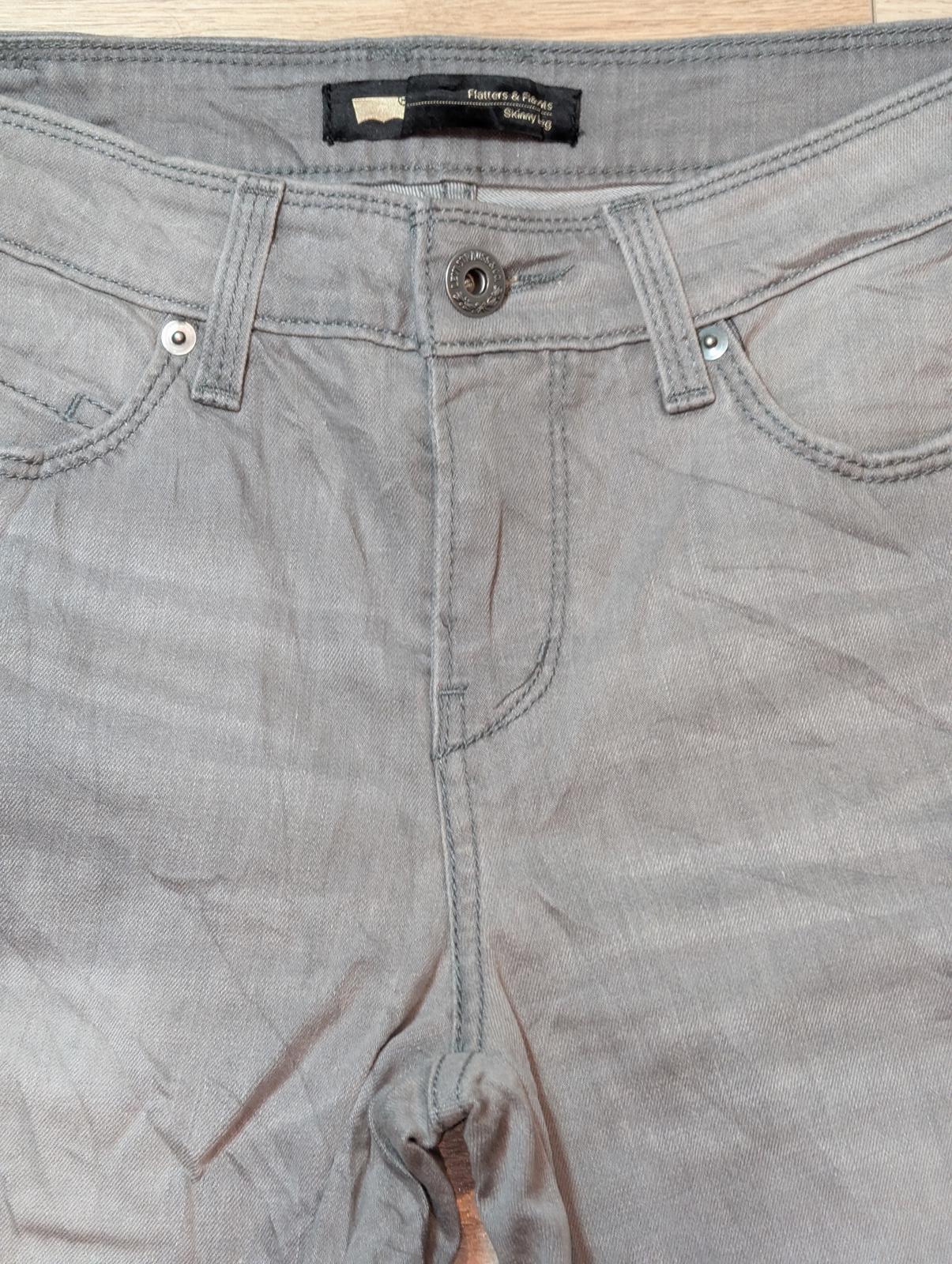 Levi's Women's Flatters & Flaunts Skinny Jeans - Grey - Size 27W 32L