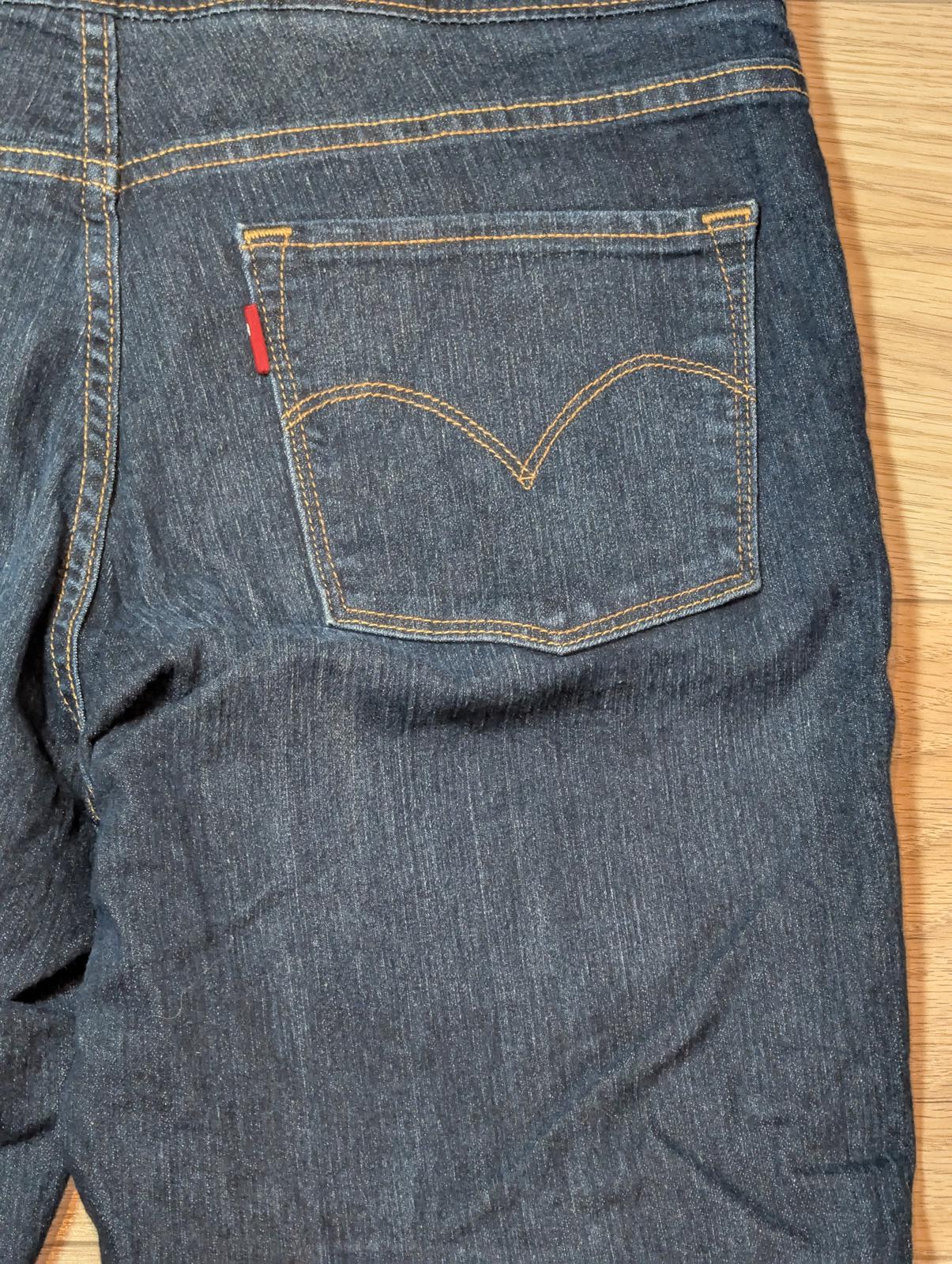 Levi's Women's Straight Jeans - Blue - Size 29W 32L