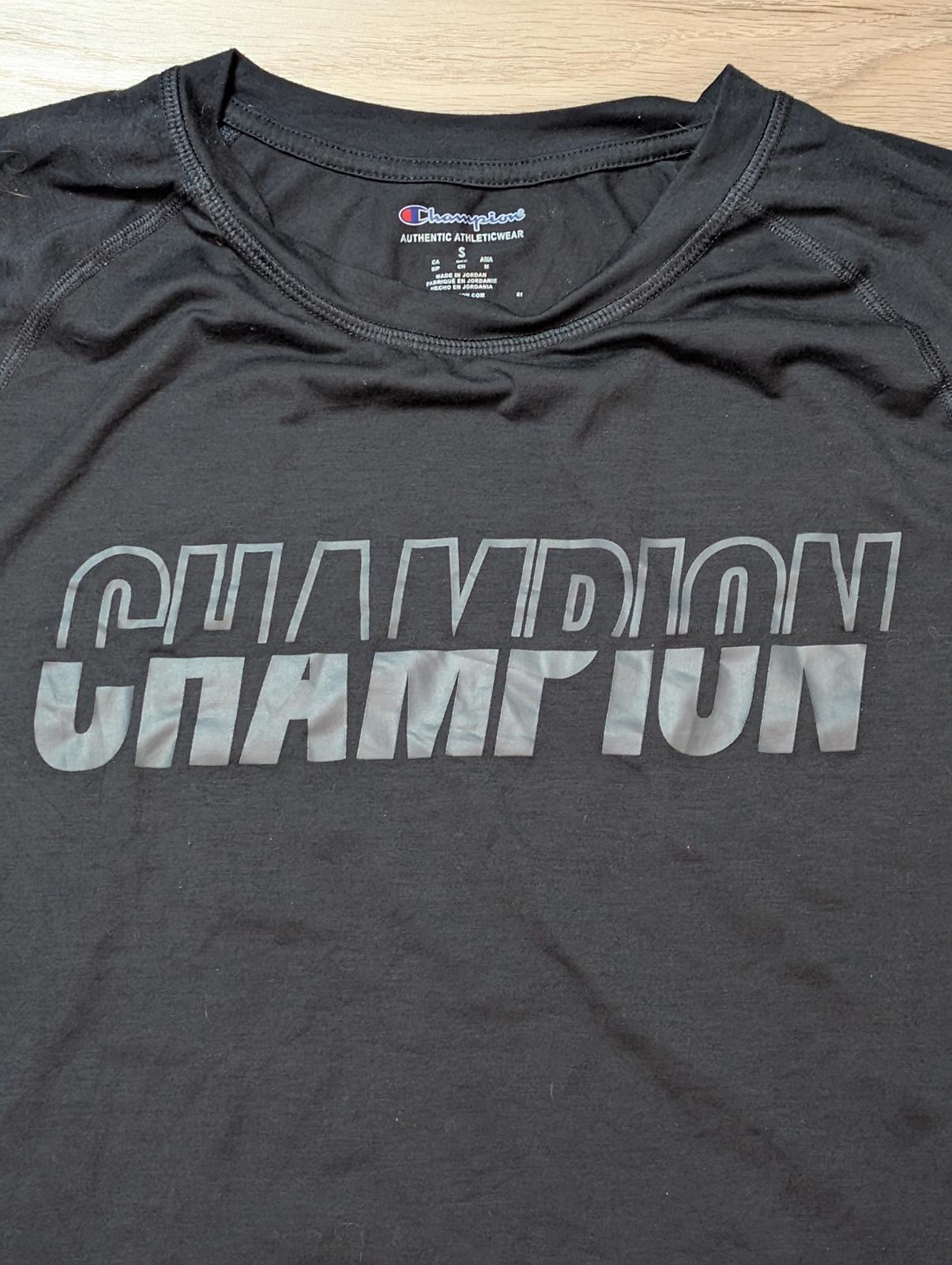 Champion Men's T Shirt - Black - Size Small