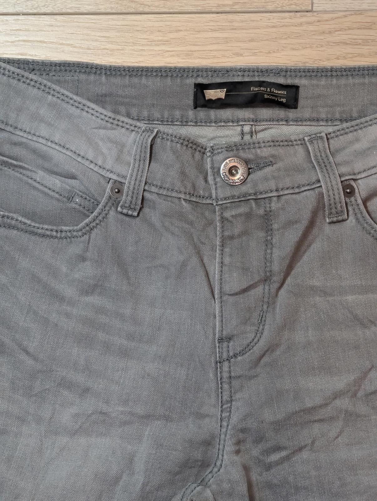 Levi's Women's Flatters & Flaunts Skinny Jeans - Grey - Size 28W 32L