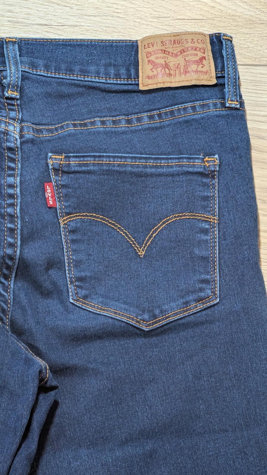Levi's Women's Skinny Jeans - Blue - Size 28W 32L