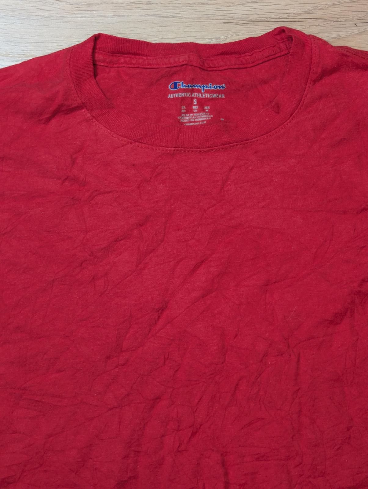 Champion Men's T Shirt - Red - Size Small