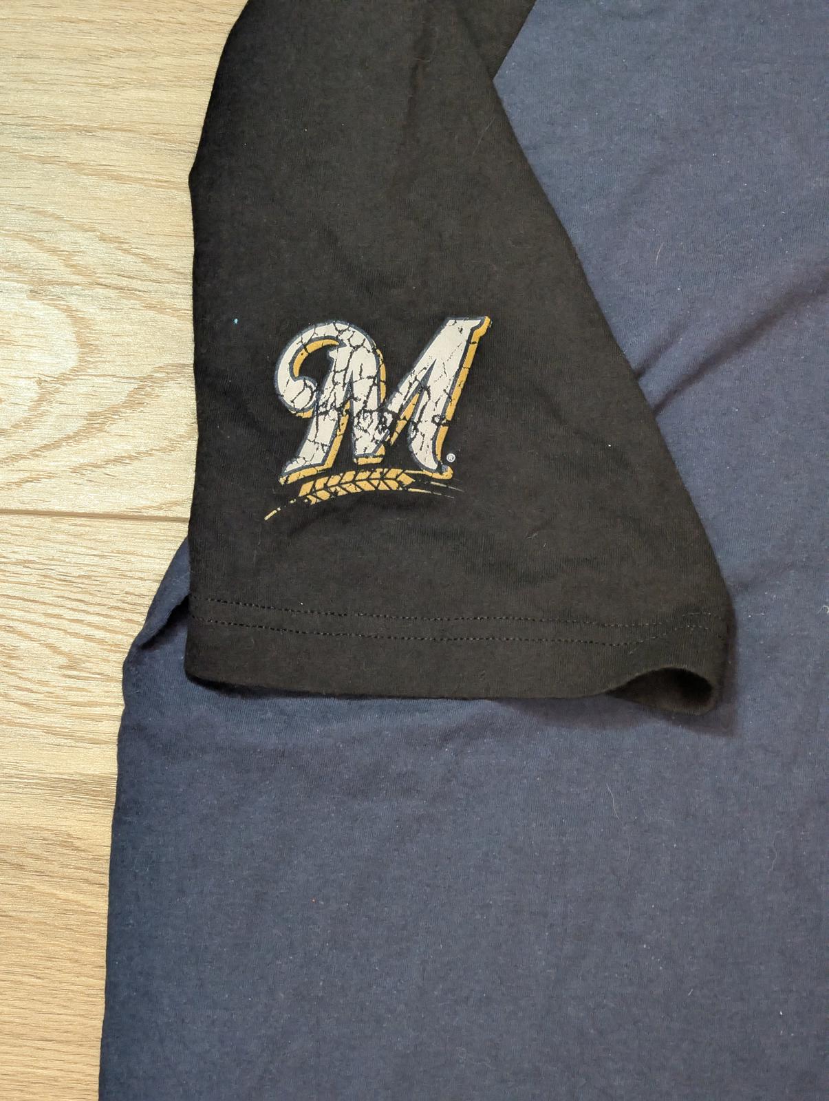 Majestic Men's Milwaukee Brewers MLB T Shirt - Blue - Size Small