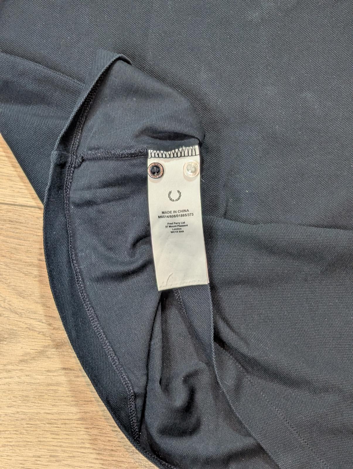 Fred Perry Men's T Shirt - Navy - Size Small