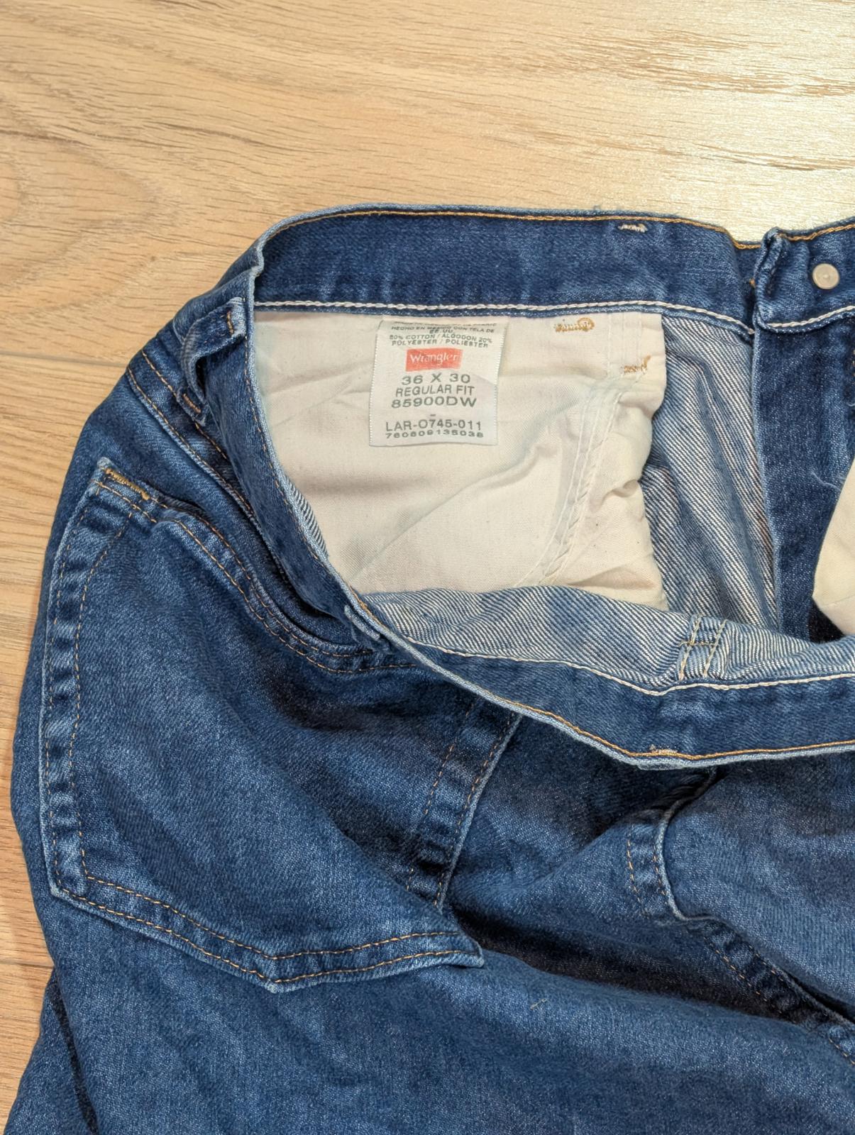 Wrangler Men's Regular Straight Jeans - Blue - Size 36W 30L