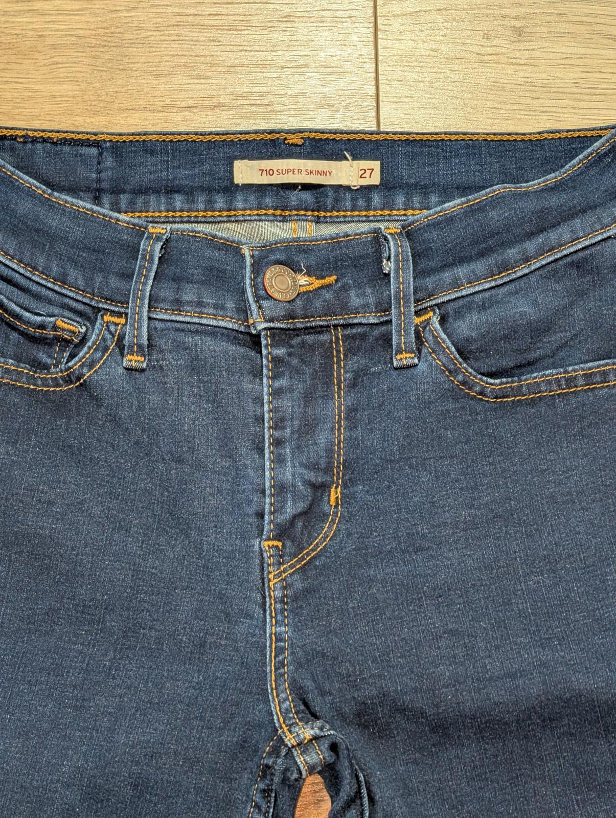 Levi's Women's 710 Super Skinny Jeans - Blue - Size 27W 32L