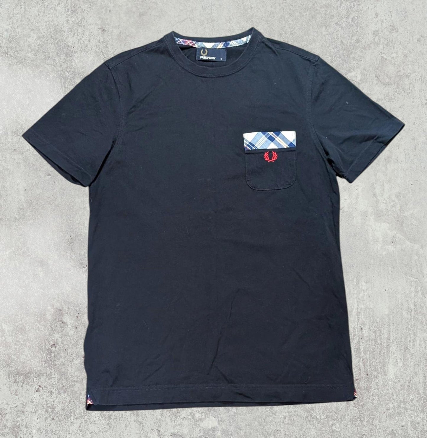 Fred Perry Men's T Shirt - Navy - Size Small