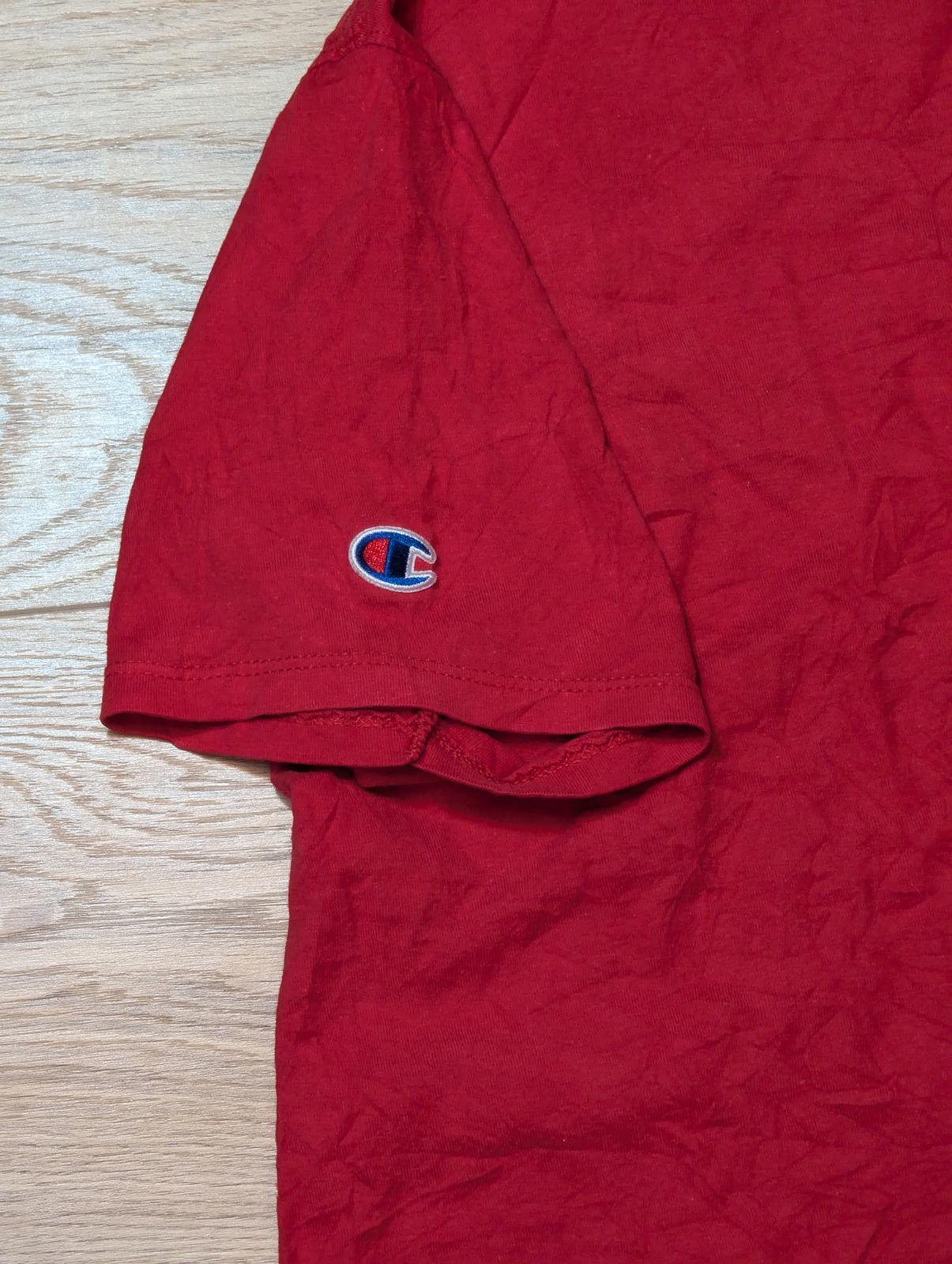 Champion Men's T Shirt - Red - Size Small