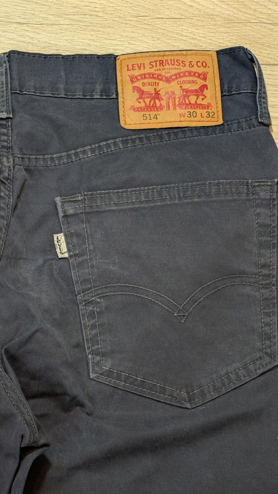 Levi's Men's 514 Straight Chino Trousers - Navy - Size 30W 32L