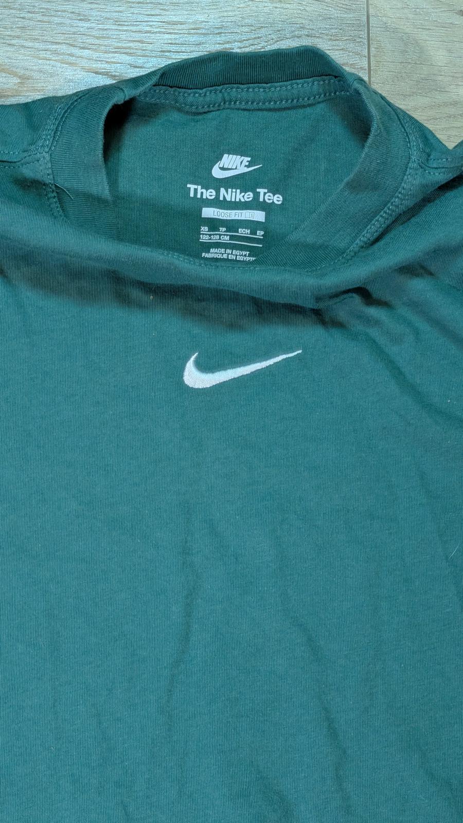 Nike Women's Cropped T Shirt - Green - Size XS