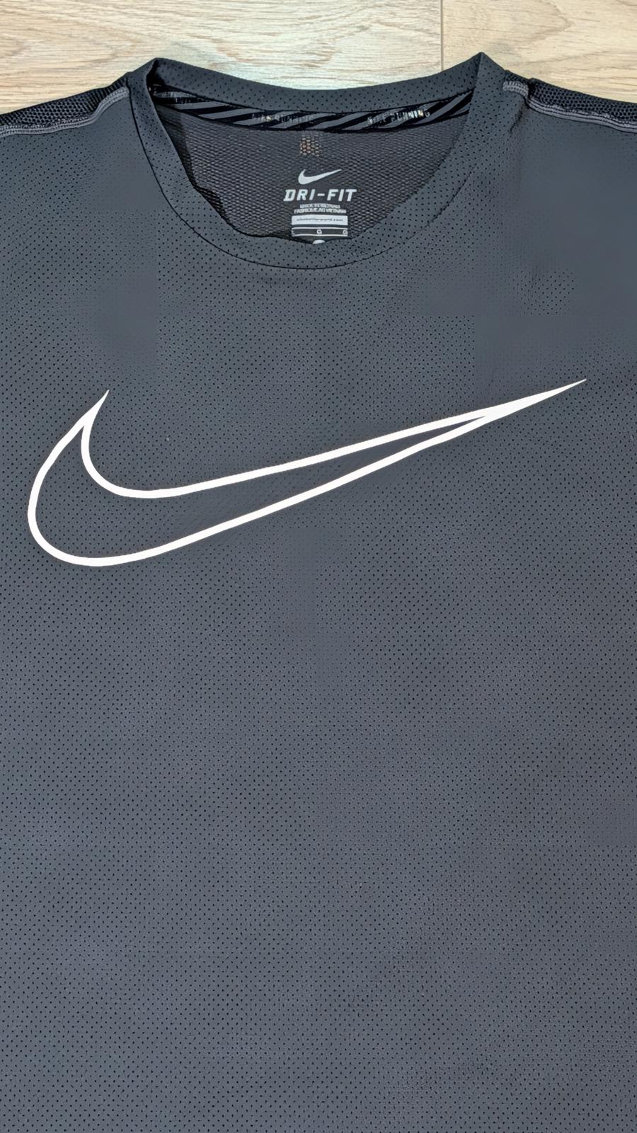 Nike Men's Dri-Fit T Shirt - Grey - Size Large