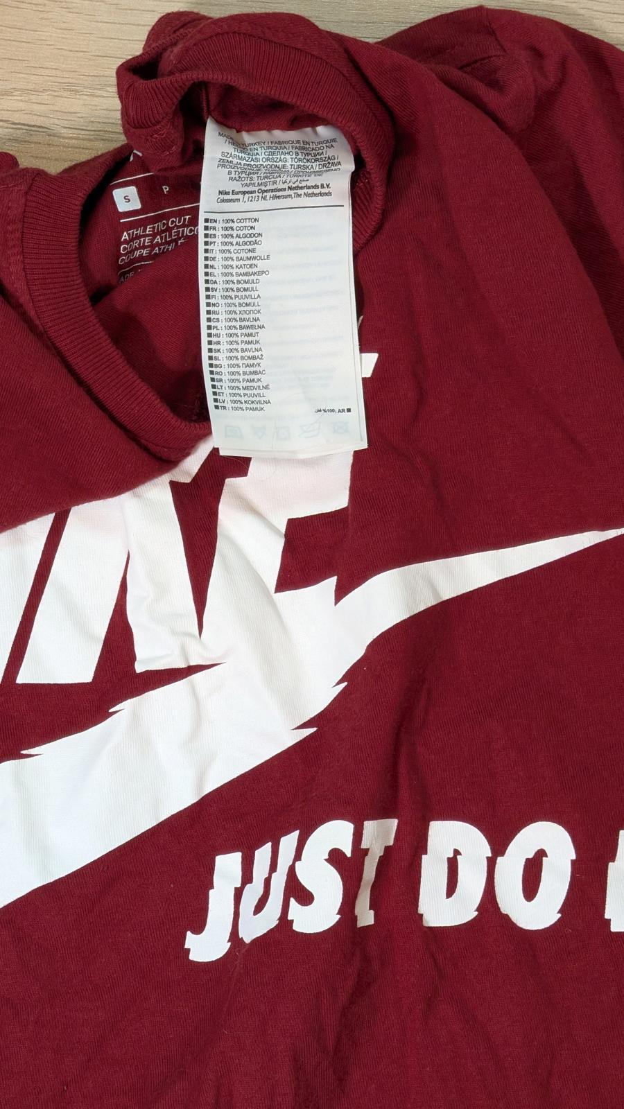 Nike Men's Just Do It T Shirt - Burgundy - Size Small