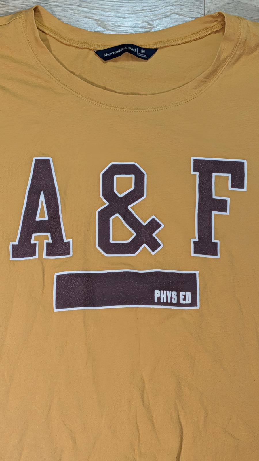 Abercrombie & Fitch Women's Cropped T Shirt - Yellow - Size Medium