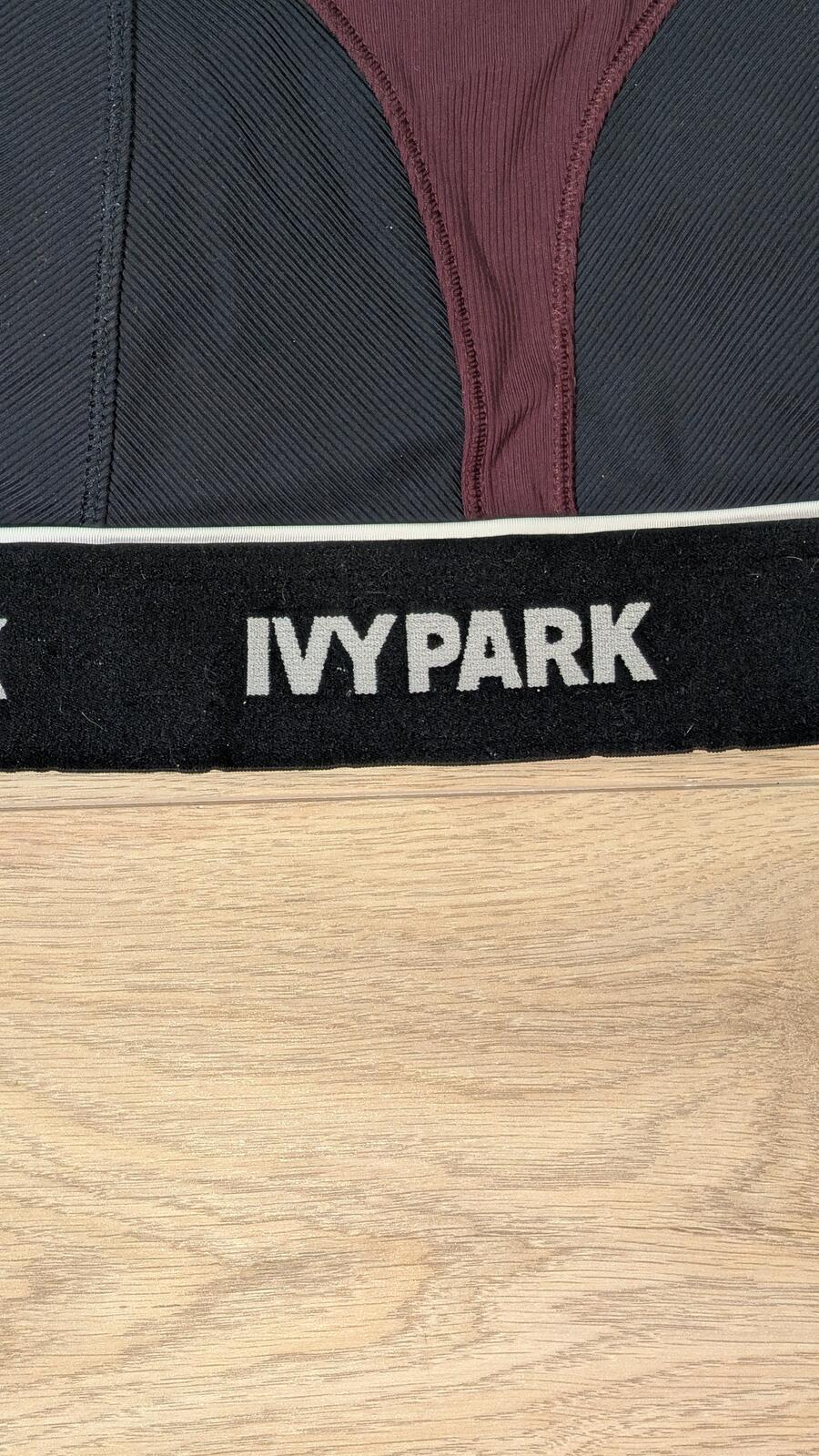 Ivy Park Women's Sports Bra - Burgundy - Size Small
