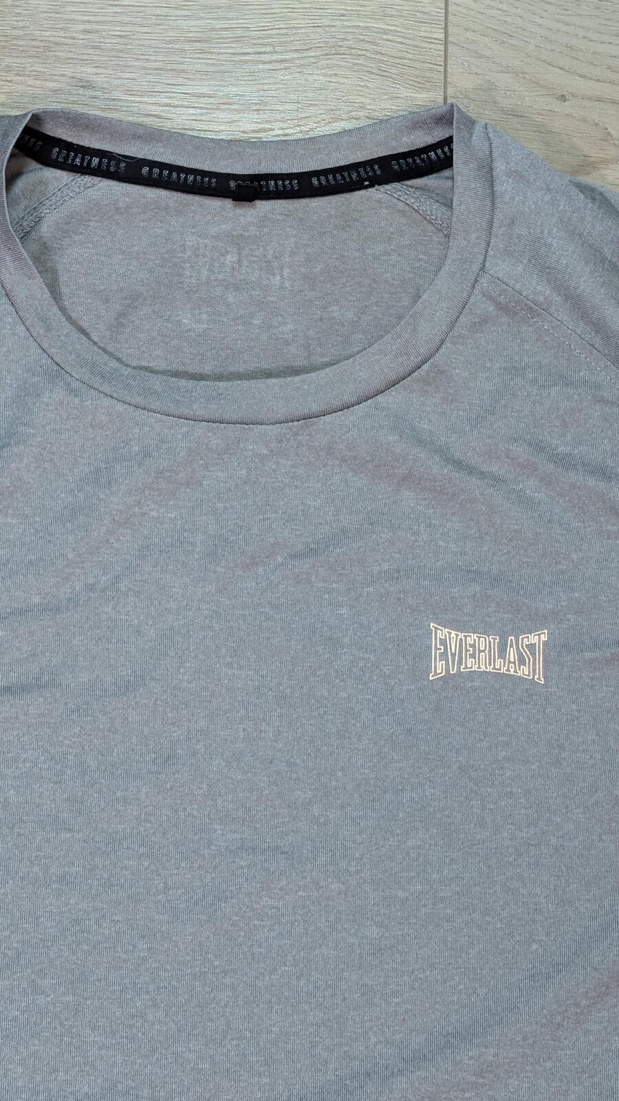 Everlast Men's T Shirt - Grey - Size Small