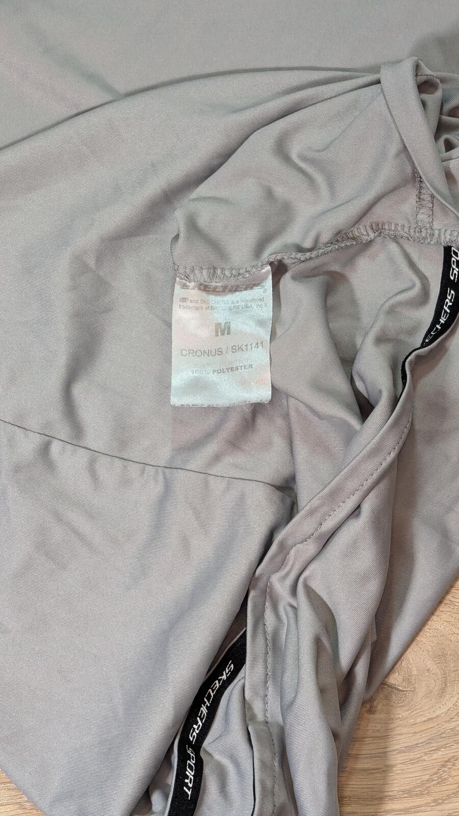 Sketchers Men's T Shirt - Grey - Size Medium