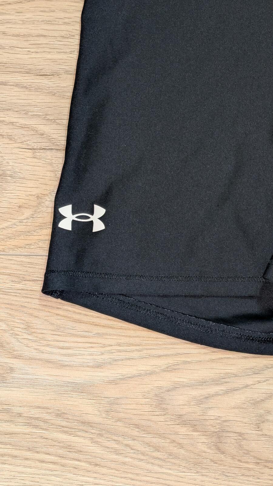 Under Armour Women's Shorts - Black - Size Large