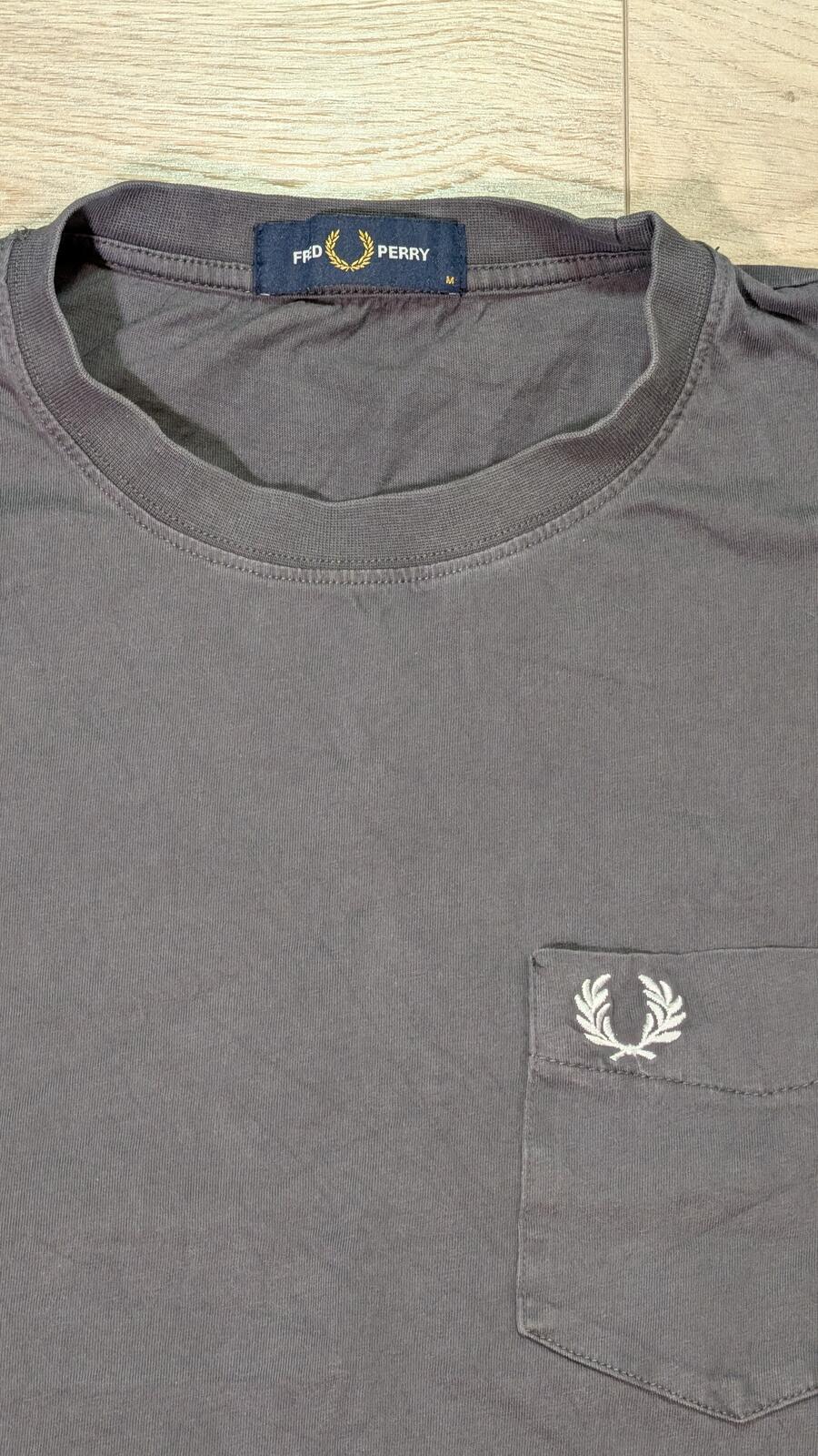 Fred Perry Men's T Shirt - Grey - Size Medium
