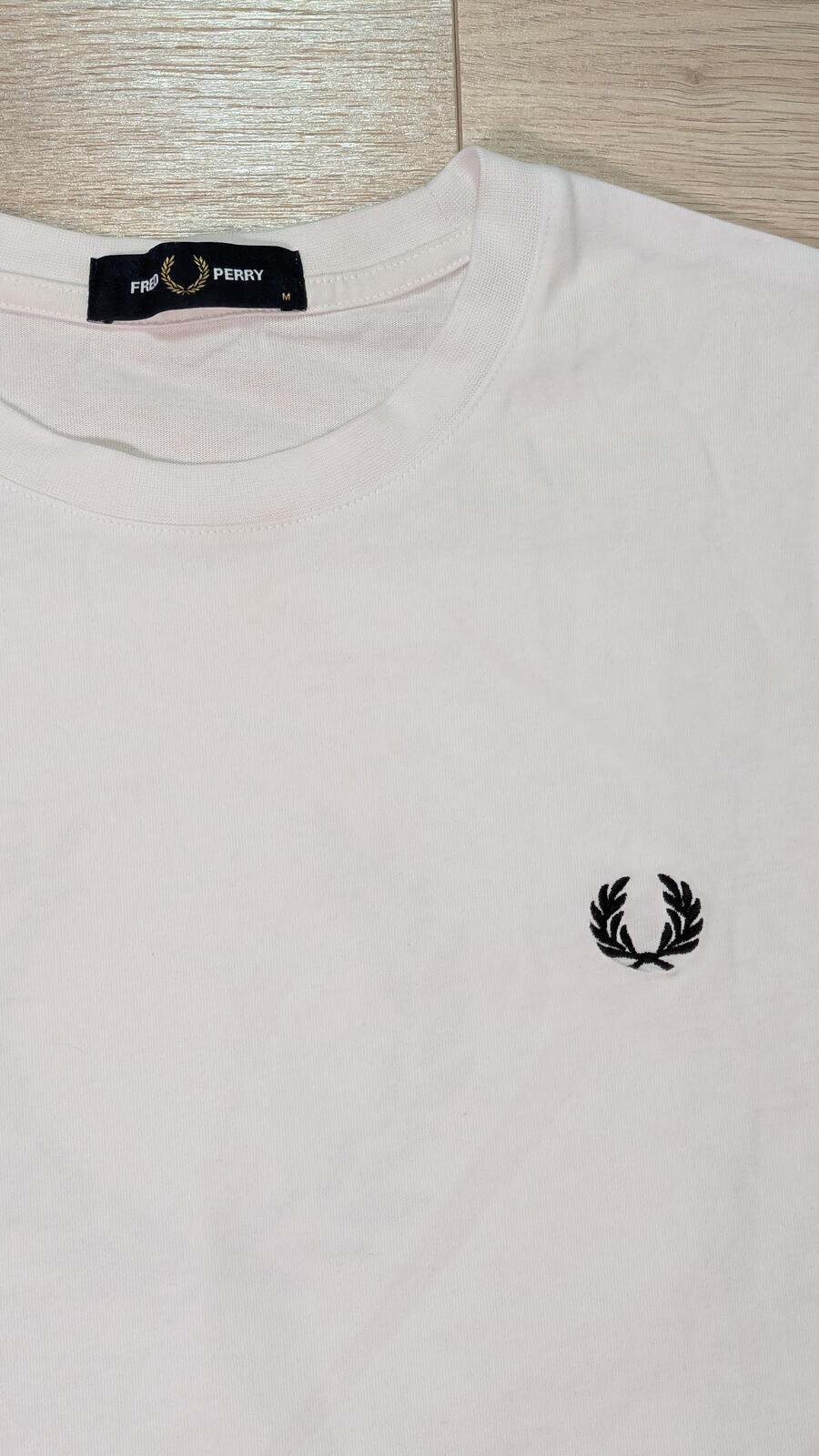 Fred Perry Men's T Shirt - White - Size Medium