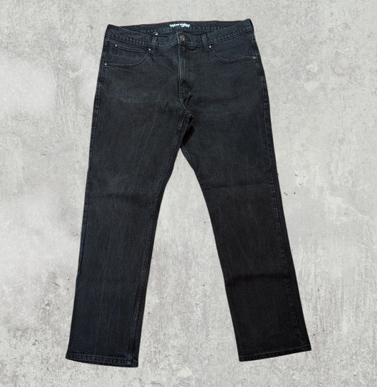 Wrangler Men's Authentic Regular Jeans - Black - Size 36W 32L