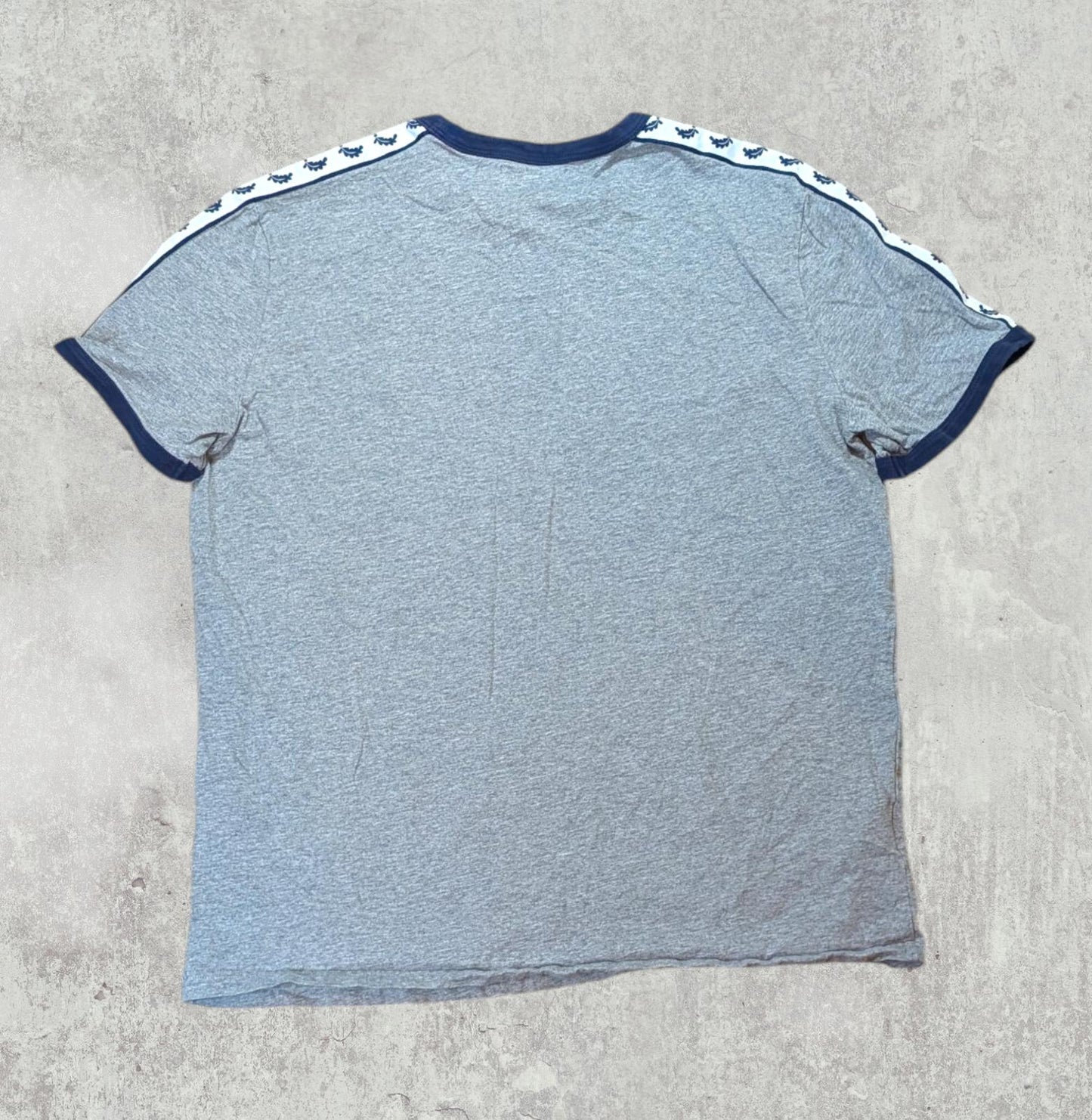 Fred Perry Men's T Shirt - Grey - Size Large