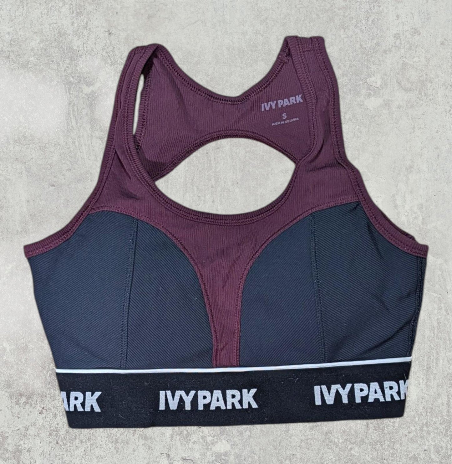 Ivy Park Women's Sports Bra - Burgundy - Size Small