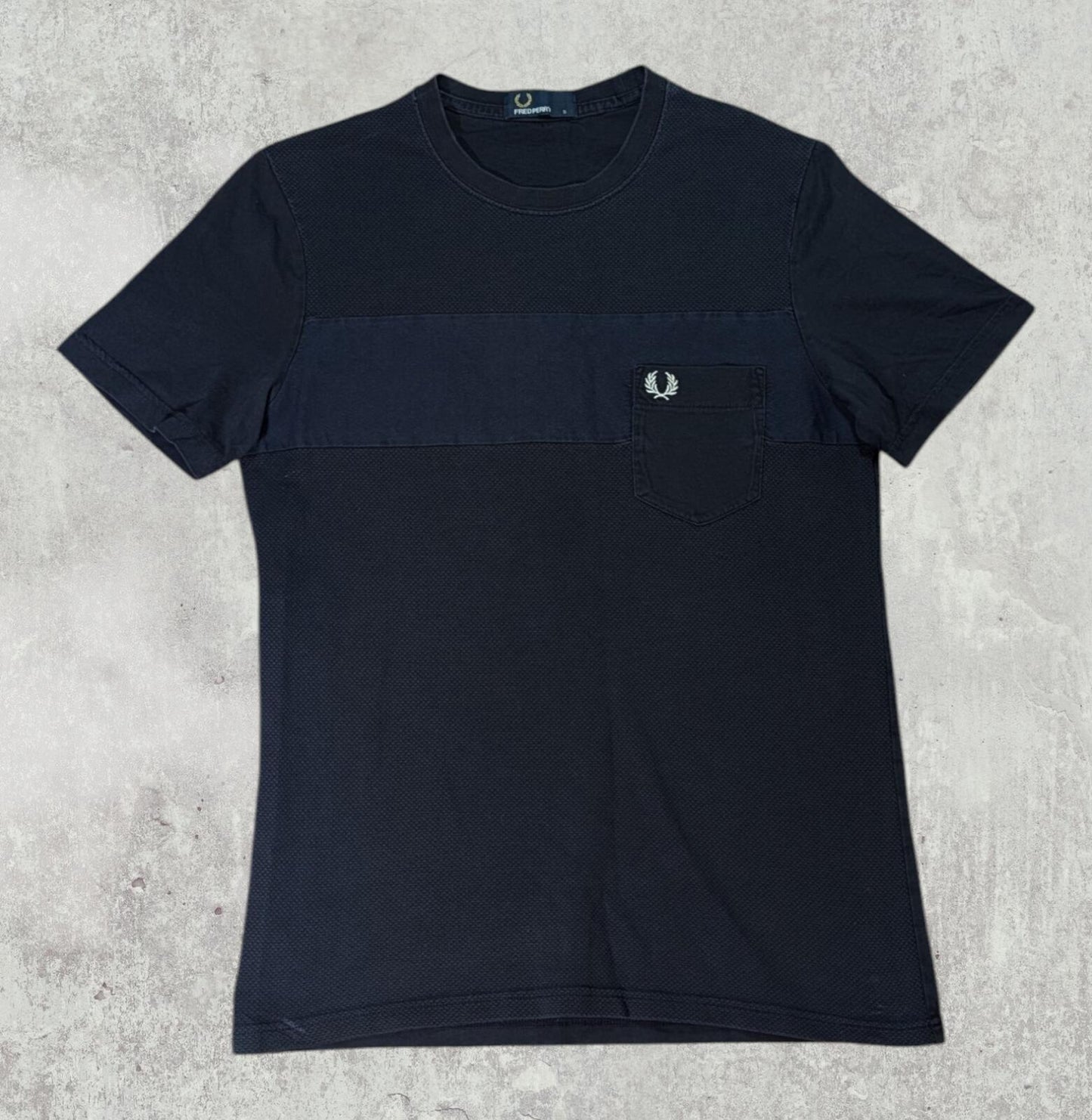 Fred Perry Men's T Shirt - Navy - Size Small