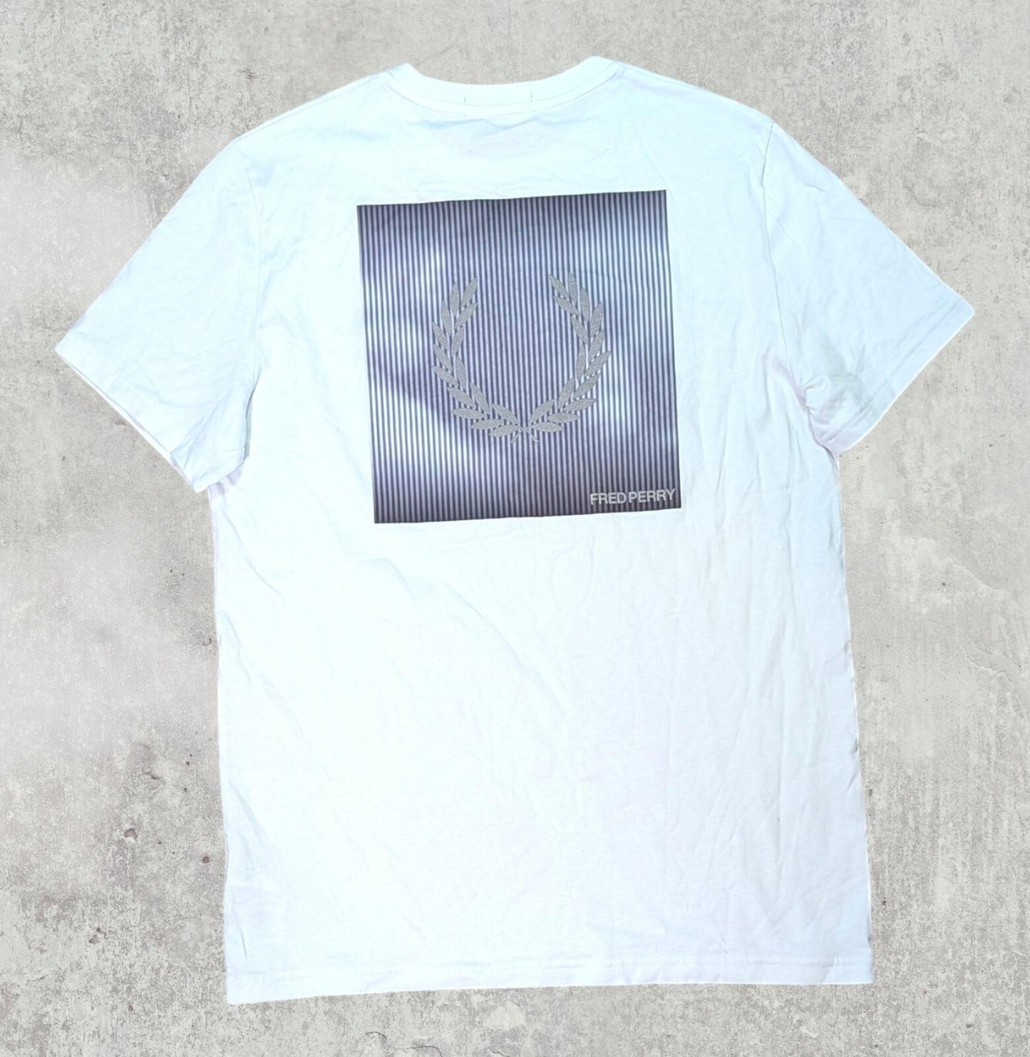 Fred Perry Men's T Shirt - White - Size Medium