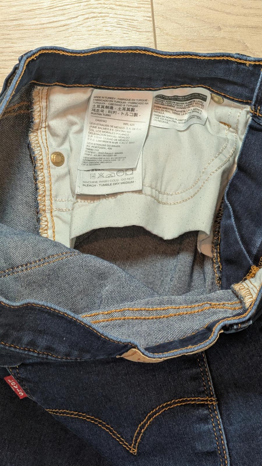 Levi's Women's Skinny Jeans - Blue - Size 28W 32L