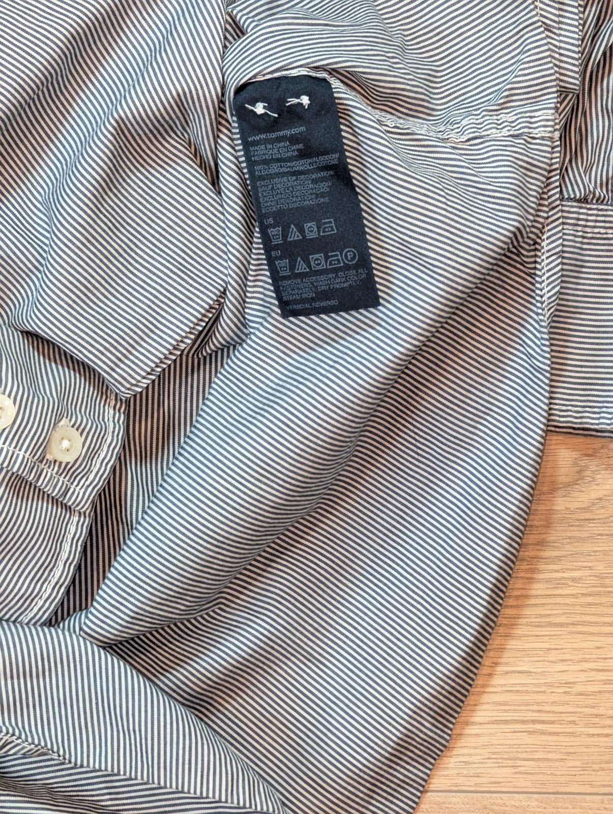 Tommy Hilfiger Men's Striped Shirt - Navy - Size Large