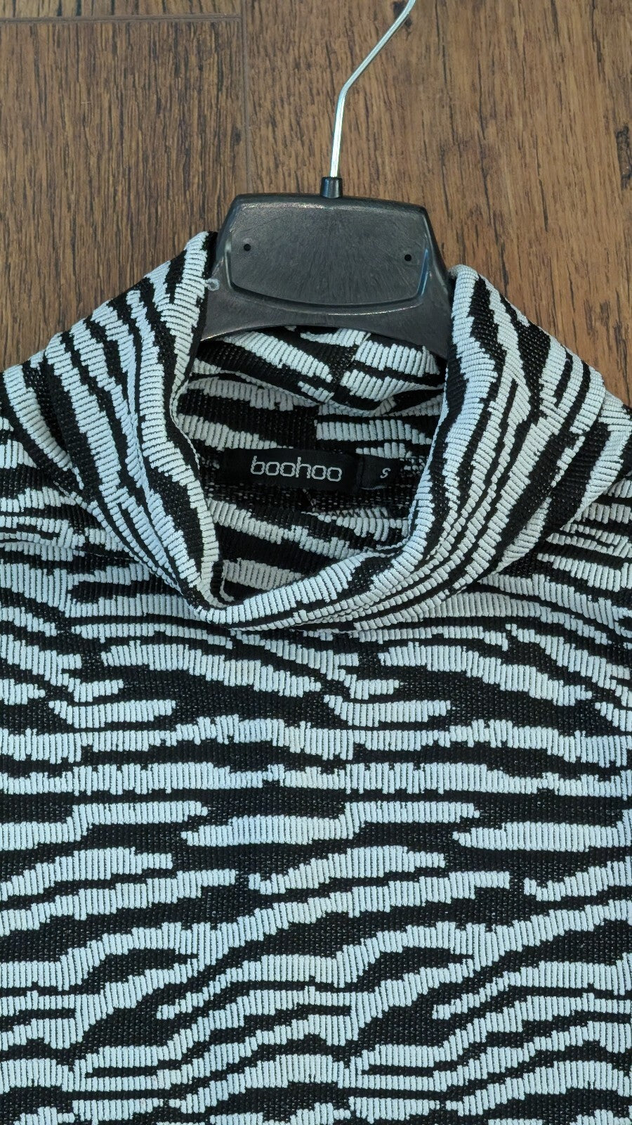Boohoo Women's Zebra Print Dress - White - Size Small