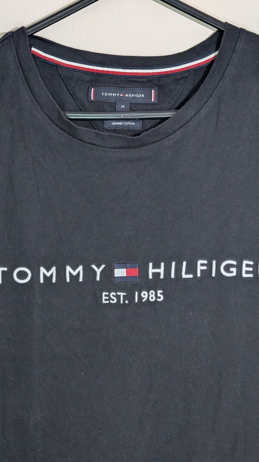 Tommy Hilfiger Men's T Shirt - Black - Size Medium