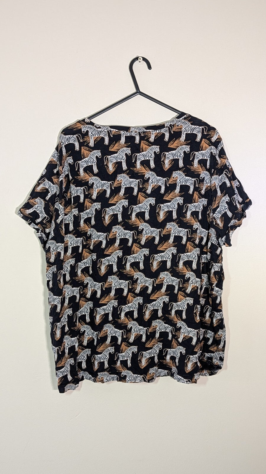 Tu Women's Zebra T Shirt - Black - Size 20